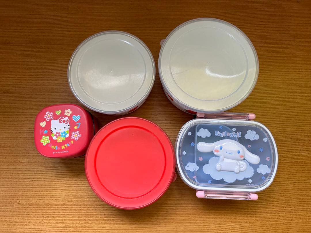 キティ、シナモロール、いちご柄　ホーローなど