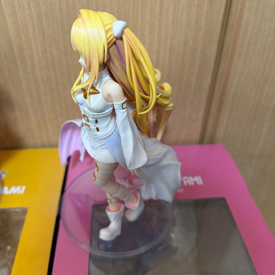ユニオンクリエイティブ 金色の闇