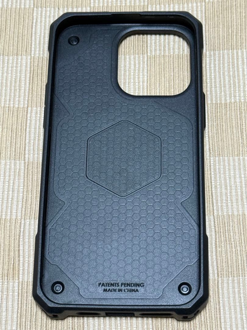 UAG iPhone 15 Pro Max MagSafe対応 カーボン