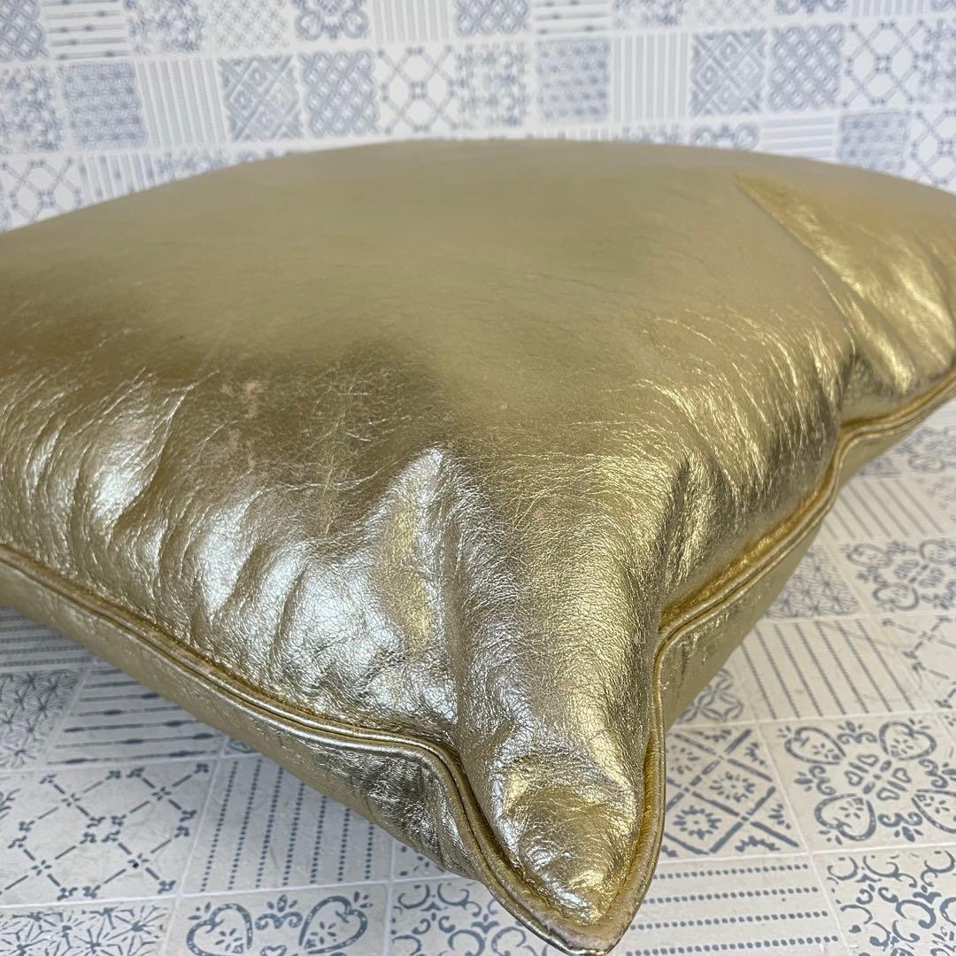 FENDI フェンディ　ゴールド　クッション　インテリア