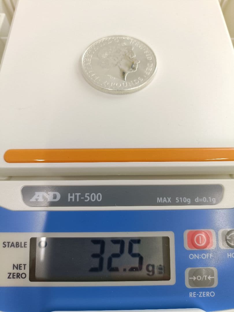 1999イギリス エリザベス女王 ブリアニア銀貨