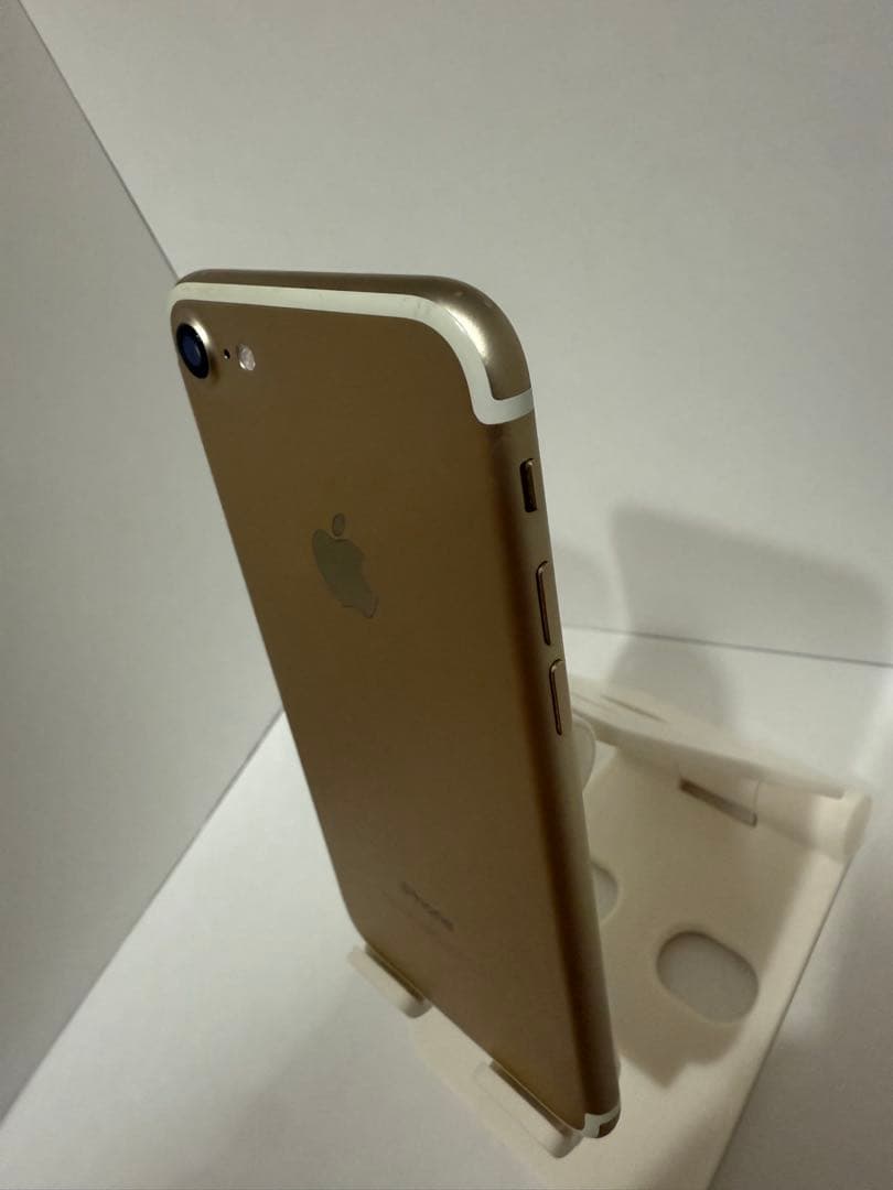 Apple iPhone 7 128GB ゴールド 4.7インチ 本体