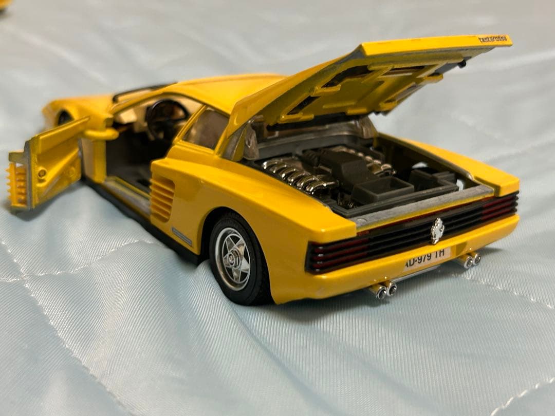 burago Maisto 1/24 ミニカー　フェラーリ　マスタング　