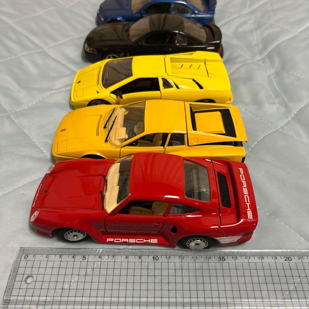 burago Maisto 1/24 ミニカー　フェラーリ　マスタング　