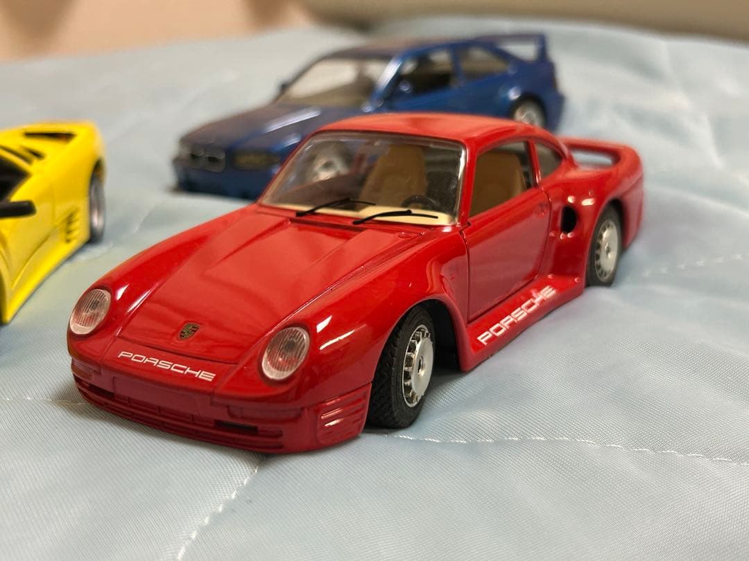 burago Maisto 1/24 ミニカー　フェラーリ　マスタング　