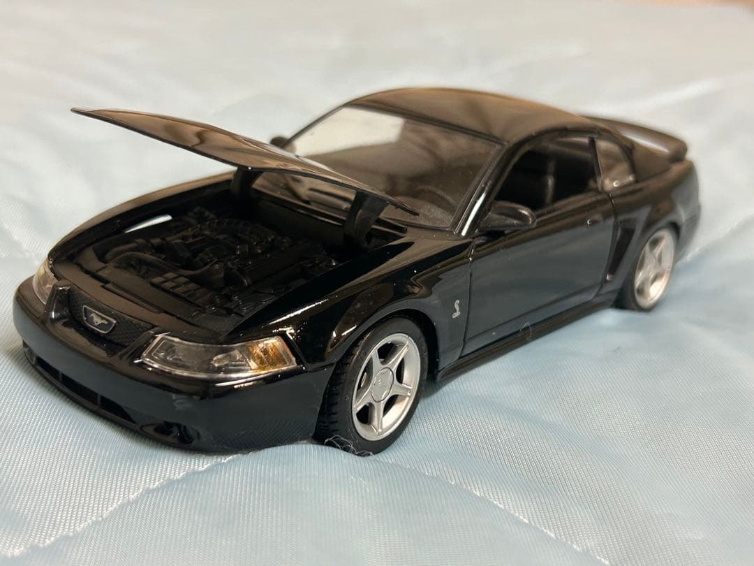 burago Maisto 1/24 ミニカー　フェラーリ　マスタング　