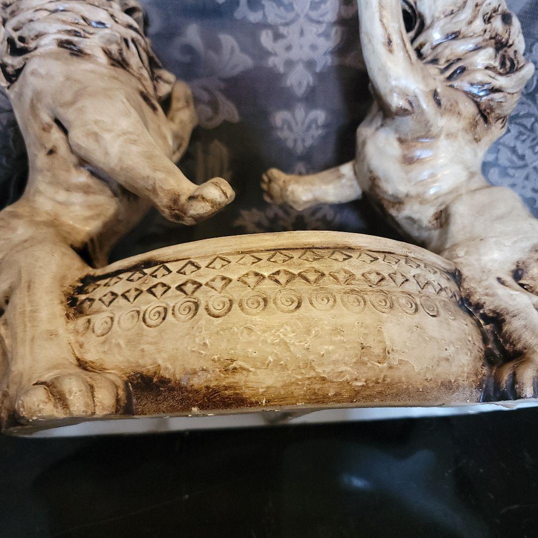 ヴィンテージ　ライオン彫刻の置物　 ウイスキーホルダー　酒台　インテリア　多用途