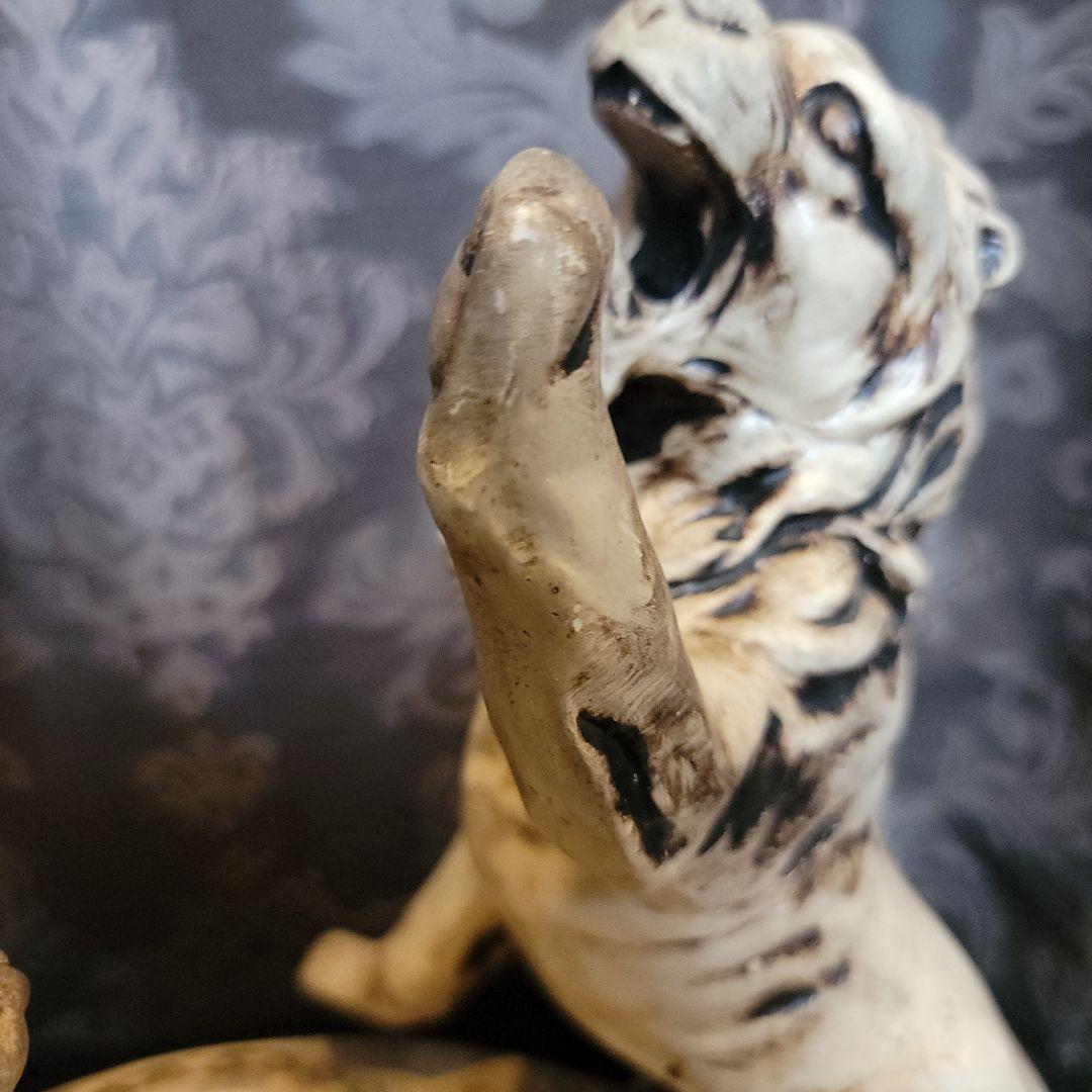 ヴィンテージ　ライオン彫刻の置物　 ウイスキーホルダー　酒台　インテリア　多用途