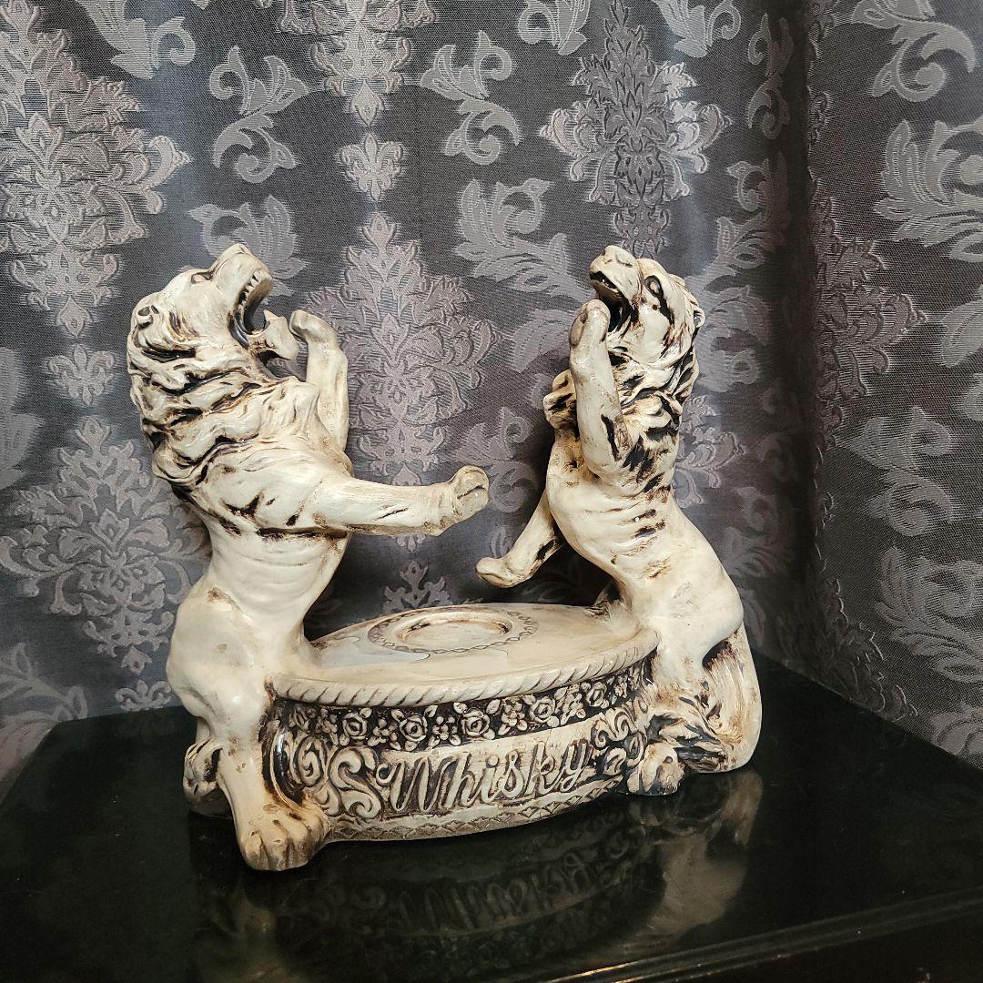 ヴィンテージ　ライオン彫刻の置物　 ウイスキーホルダー　酒台　インテリア　多用途