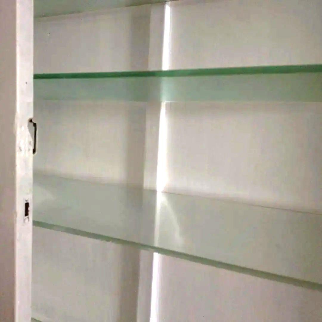 ケビント　薬品棚　棚　白 ビンテージ　ガラスショーケース アンティーク　希少