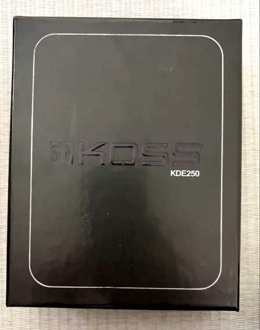 KOSS 有線ヘッドフォン KDE250 収納ケース付き