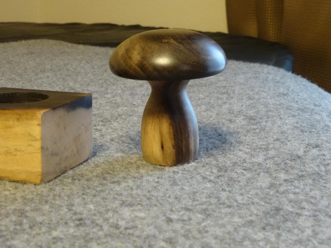 ダーニングマッシュルーム 黒柿　①