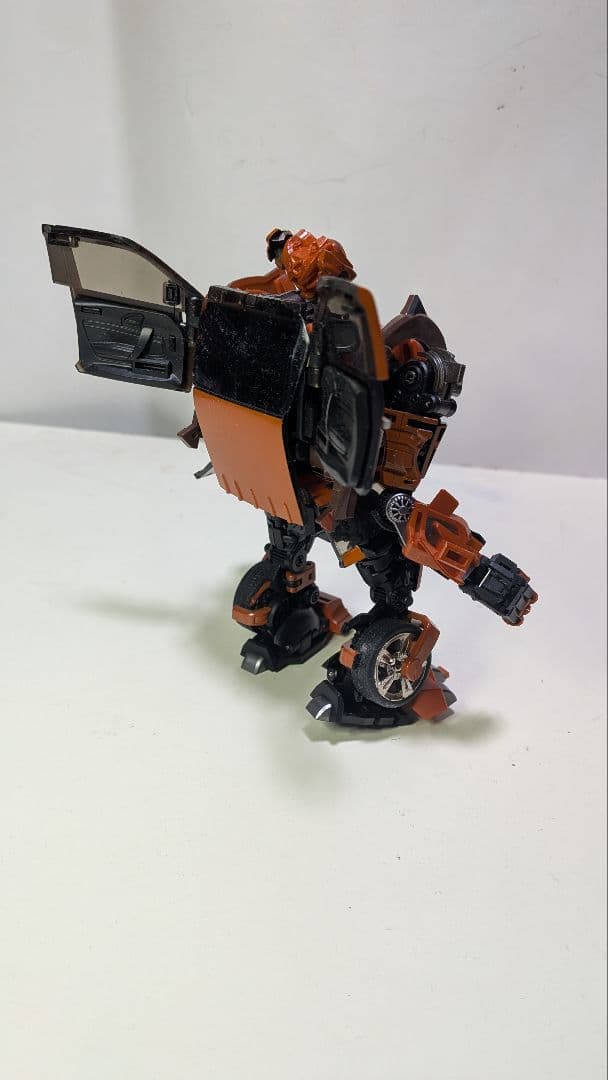 UNIQUE TOYS DUMBER トランスフォーマー マッドフラップ似