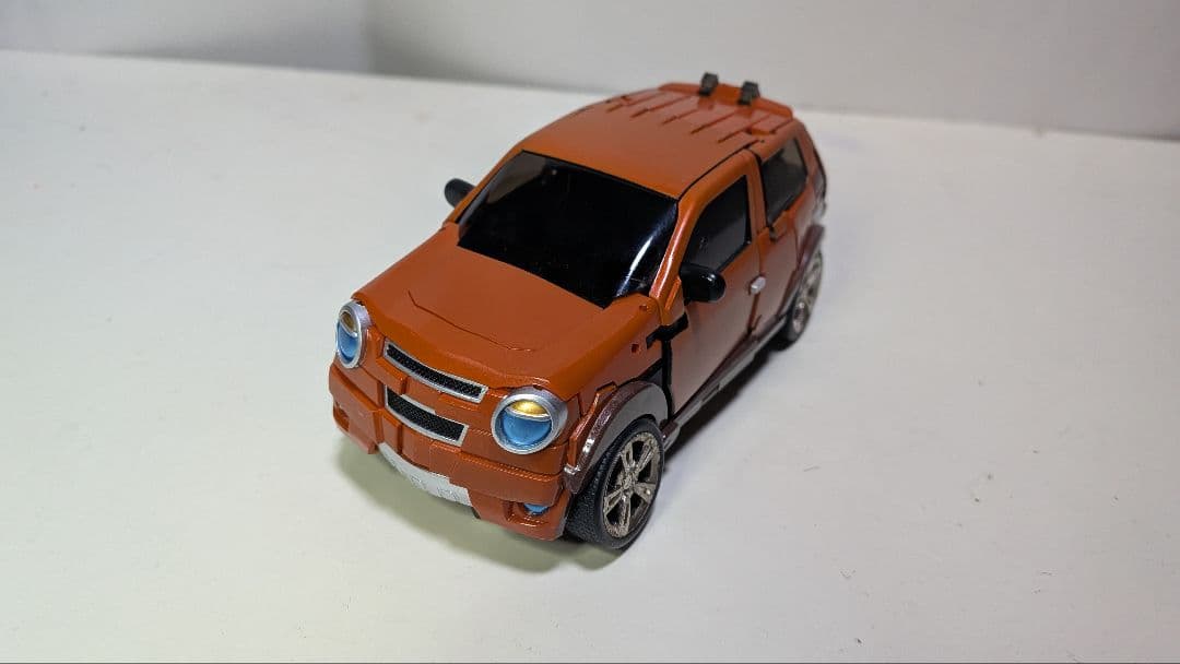 UNIQUE TOYS DUMBER トランスフォーマー マッドフラップ似