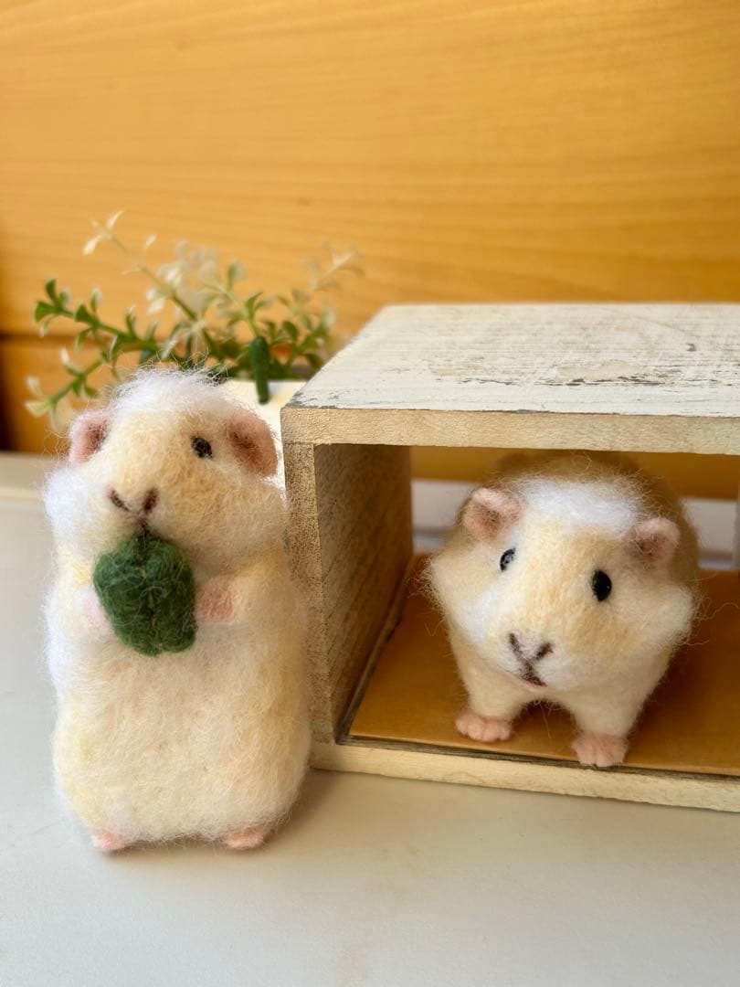i am you♪モルモットちゃん2ポーズ 羊毛フェルト ハンドメイド