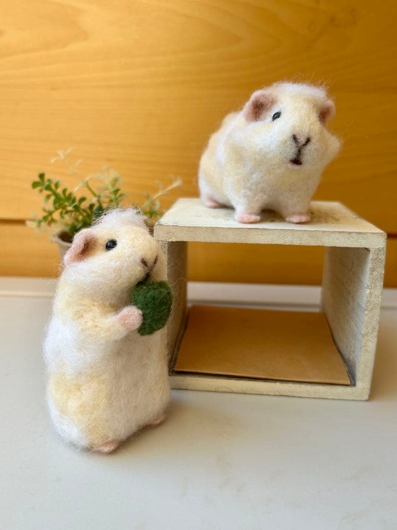 i am you♪モルモットちゃん2ポーズ 羊毛フェルト ハンドメイド