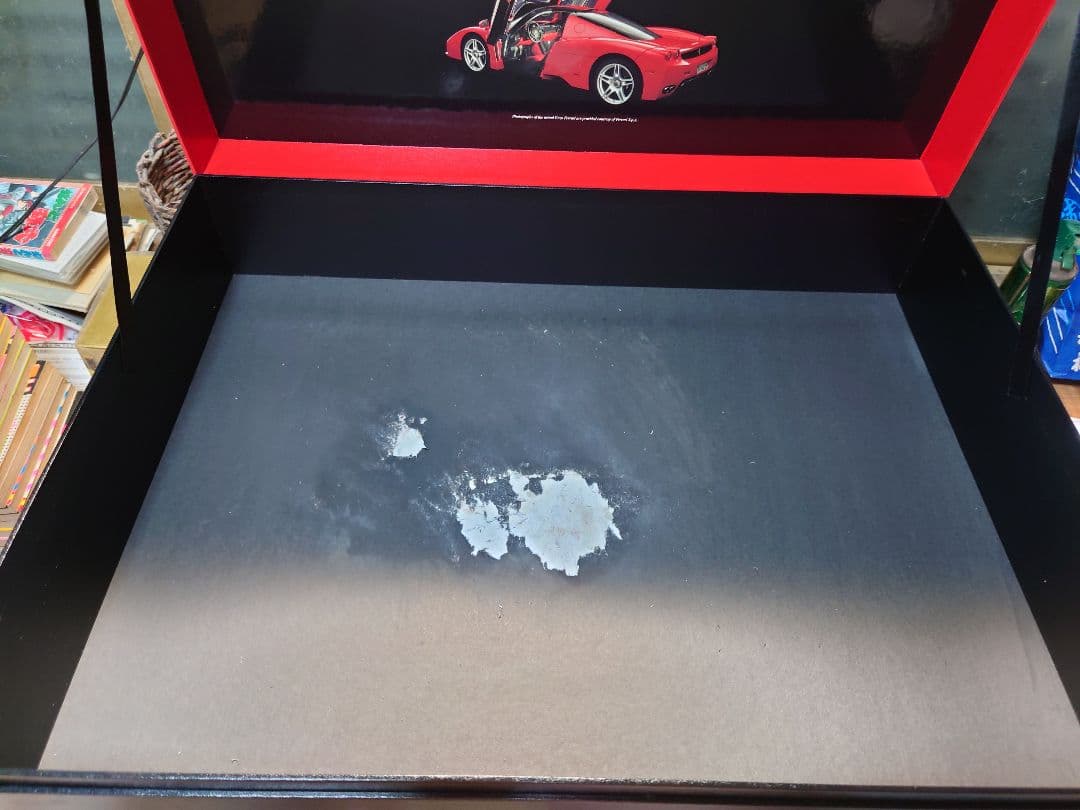 タミヤ　1/12 エンツォフェラーリ　セミアッセンブルモデル (箱に難アリ)