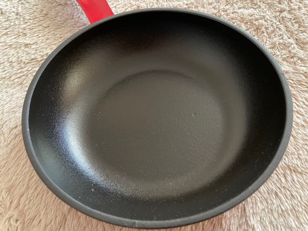 未使用　staub ストウブ　スキレット　フライパン　16cm チェリー