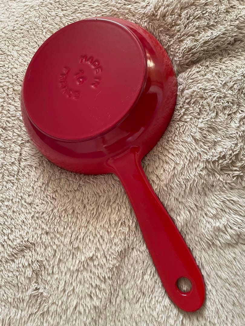 未使用　staub ストウブ　スキレット　フライパン　16cm チェリー