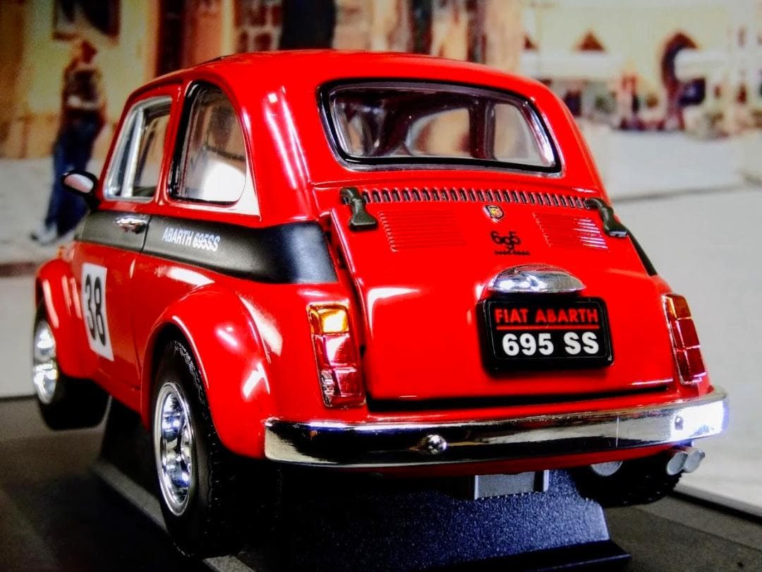 1/18 ロードシグネチャー 1963 フィアット アバルト 695SS