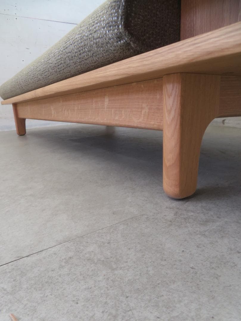 展示品■飛騨産業■キツツキ■26万～■森のことば■2人掛けソファ■節入り■オーク