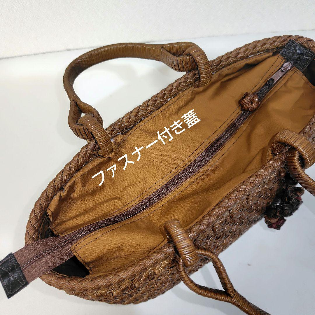 クラフトで作った山葡萄風柿渋染めかごバッグ（チャーム付きファスナー付き蓋）