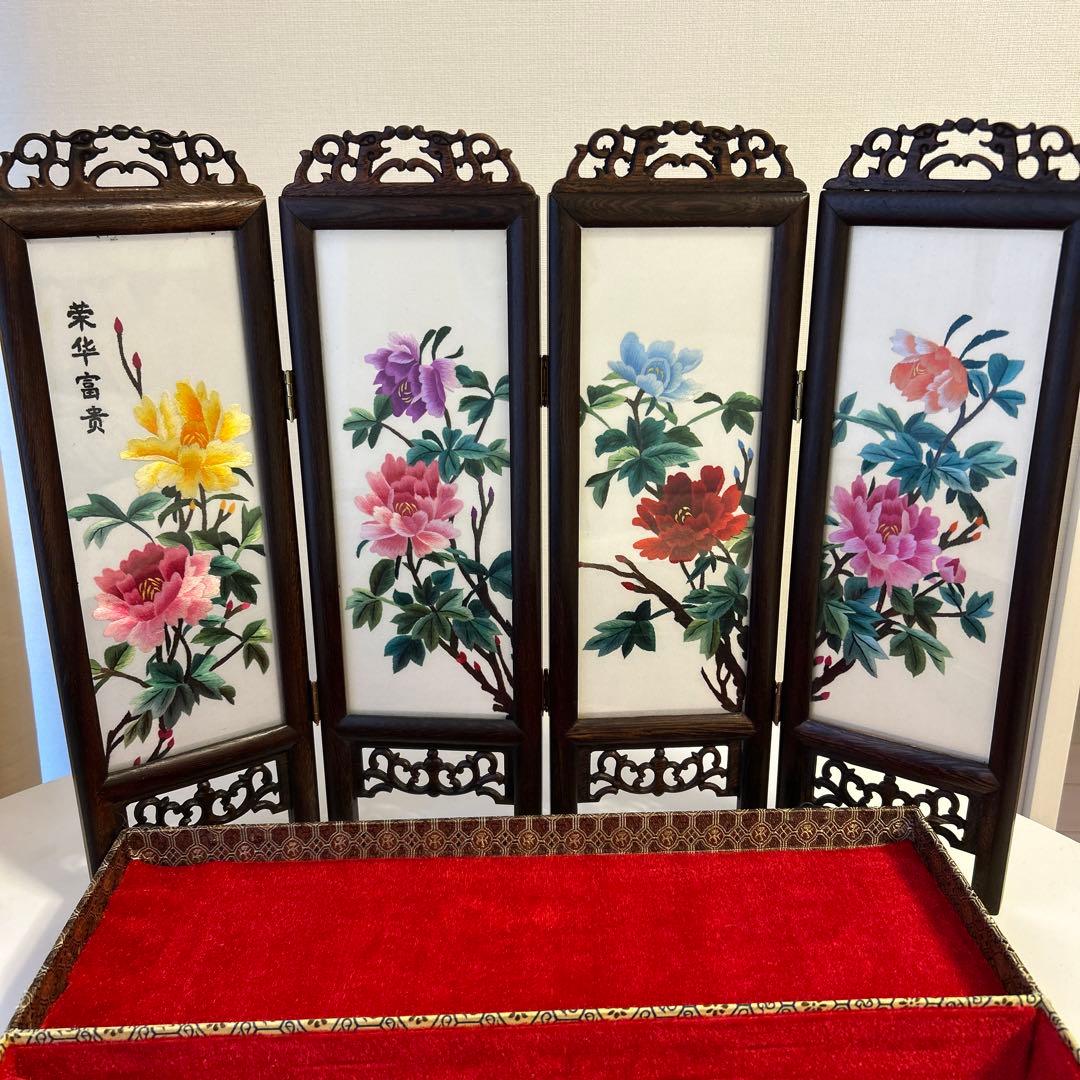 中国蘇州刺繍レトロ唐木製4曲刺繍入りガラス 屏風衝立 飾り物高37cmx13cm