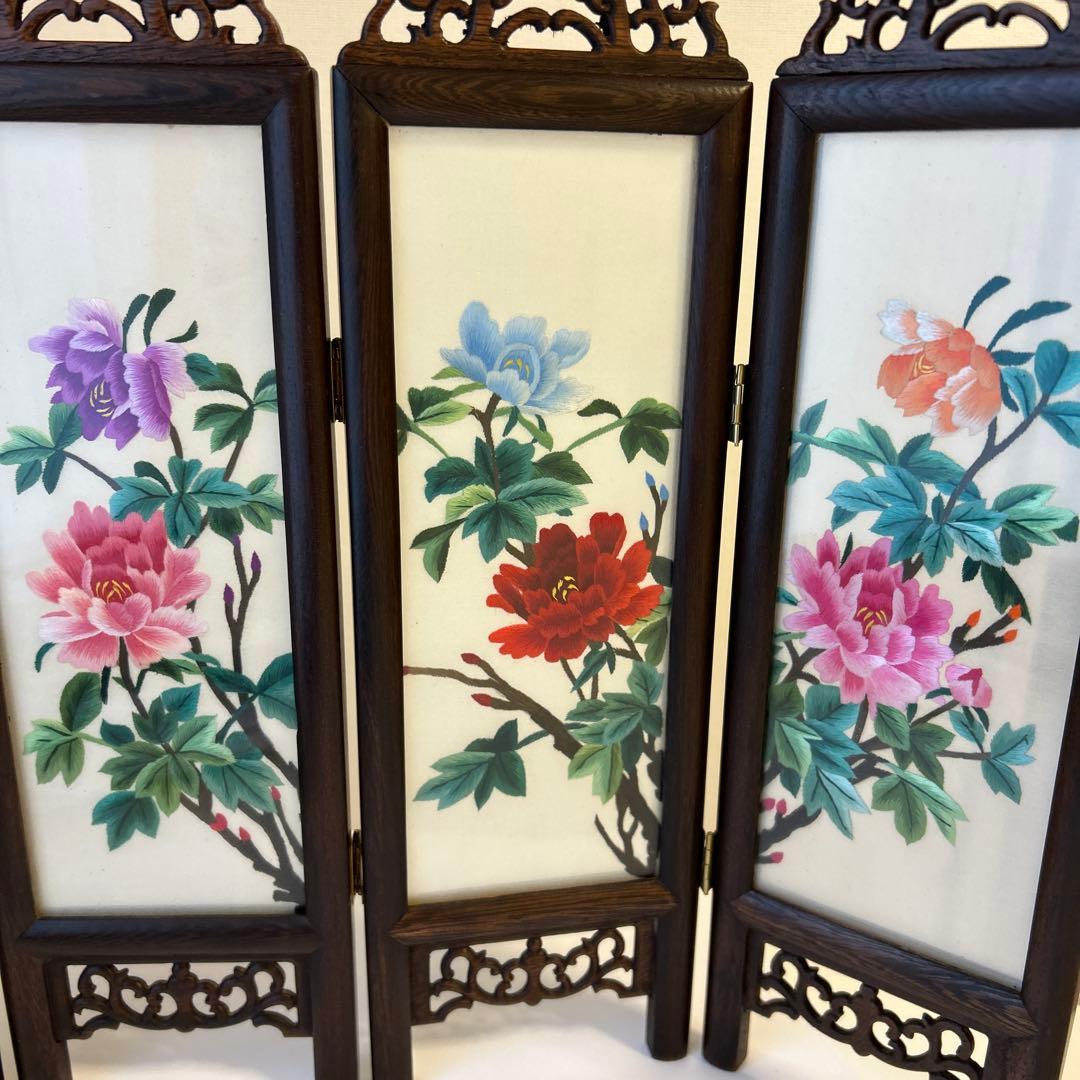 中国蘇州刺繍レトロ唐木製4曲刺繍入りガラス 屏風衝立 飾り物高37cmx13cm