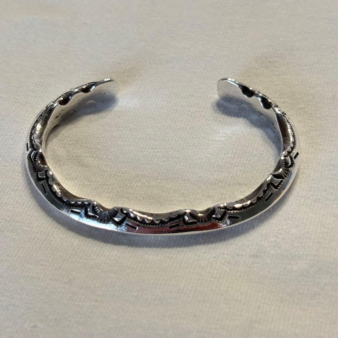 レイアダカイ シルバー バングル ナバホ族 インディアンジュエリー