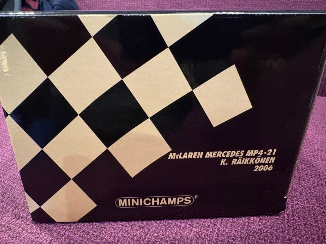 PMA 1/18 マクラーレン メルセデス MP4-21 K.ライコネン2006