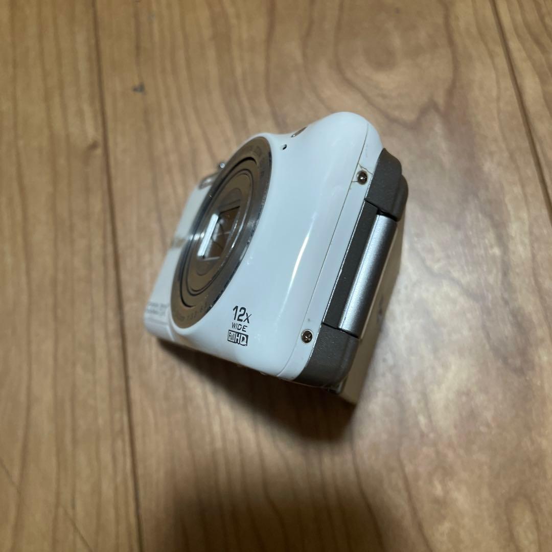 Nikon COOLPIX S6600のホワイト