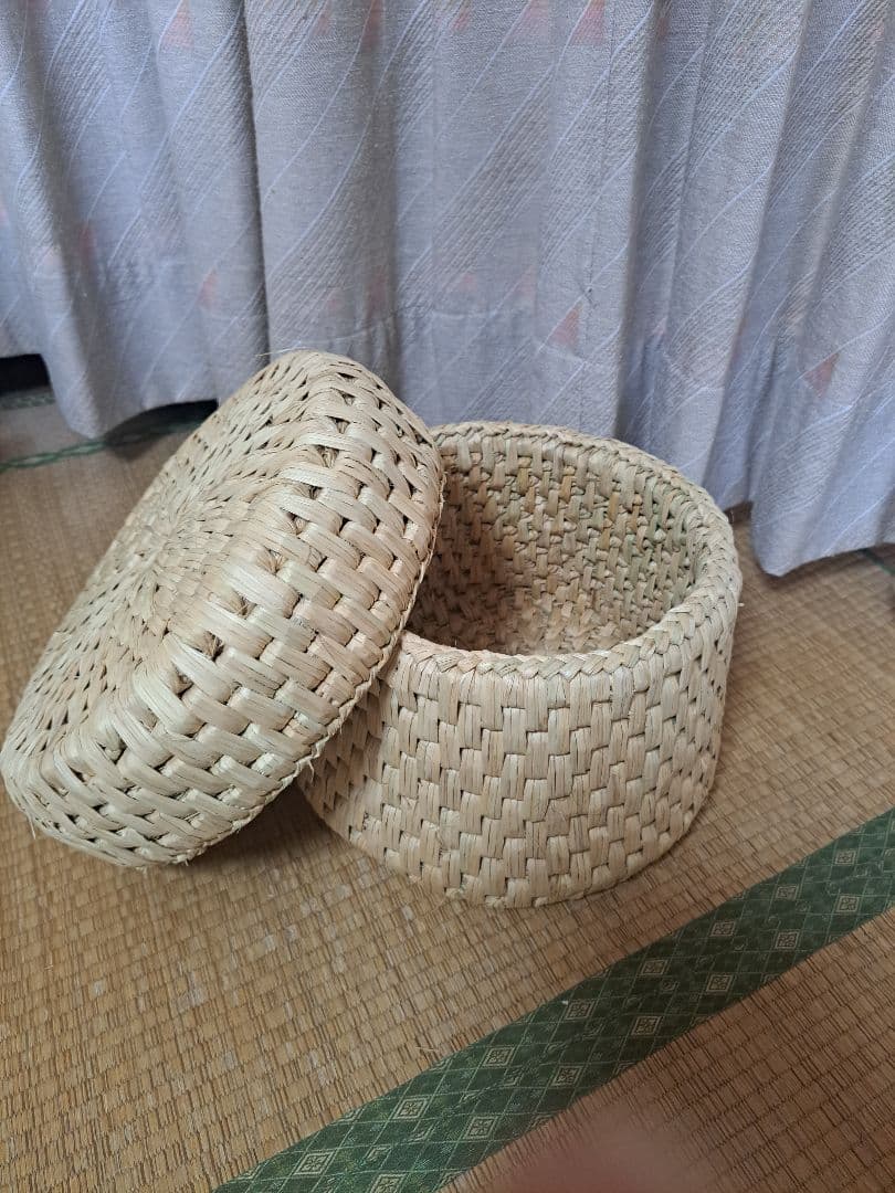 藁いずみ(稲わら製品)、飯櫃入れ　a.サイズ、➀タイプ　作品no.97