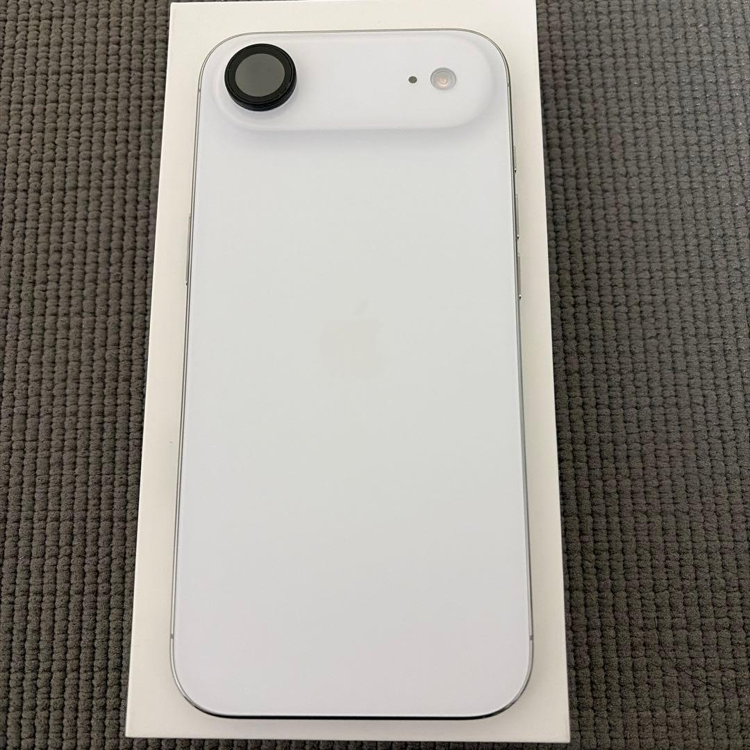 Apple iPhone Air 256GB ホワイト