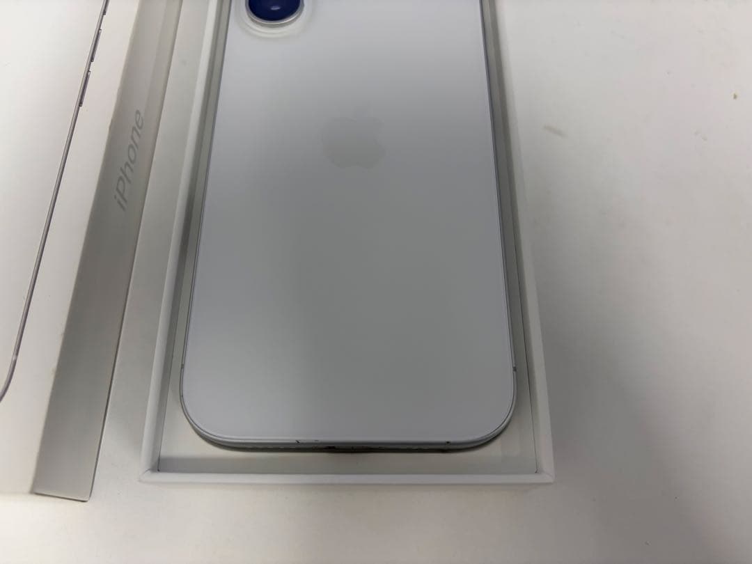 美品　Apple iPhone16 ホワイト 箱付き　128GB