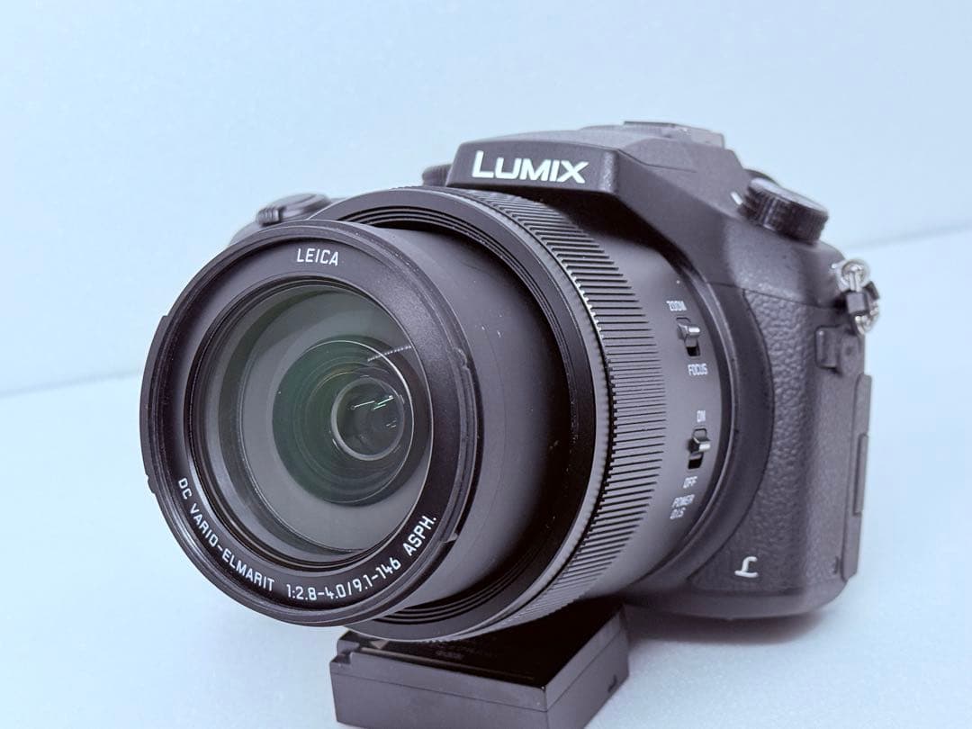 Panasonic DMC-FZ1000 4Kデジカメ 付属品充実