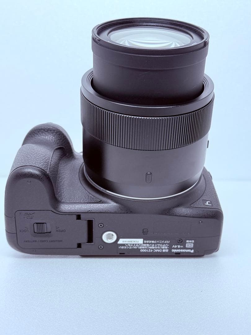 Panasonic DMC-FZ1000 4Kデジカメ 付属品充実