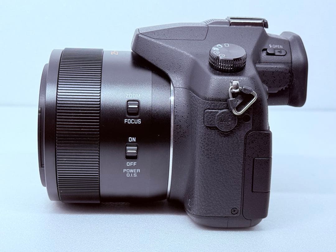 Panasonic DMC-FZ1000 4Kデジカメ 付属品充実