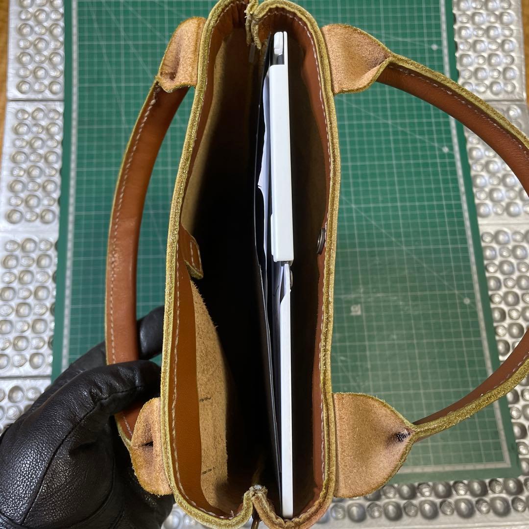 牛革トートバッグ　A４ファイルサイズ