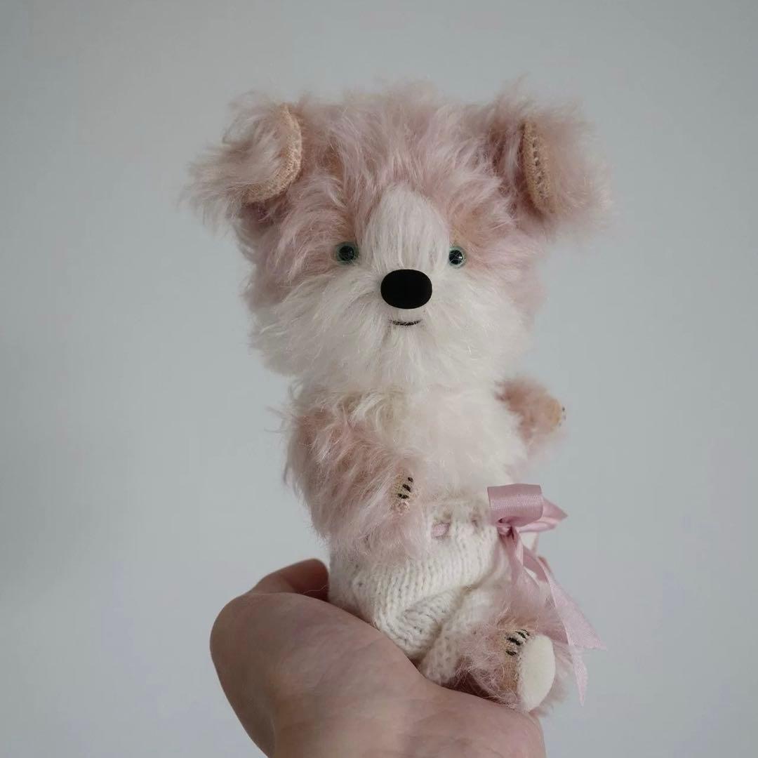 いちごミルクカラーの仔犬 アーティストベア 海外作家様 ハンドメイド ぬいぐるみ