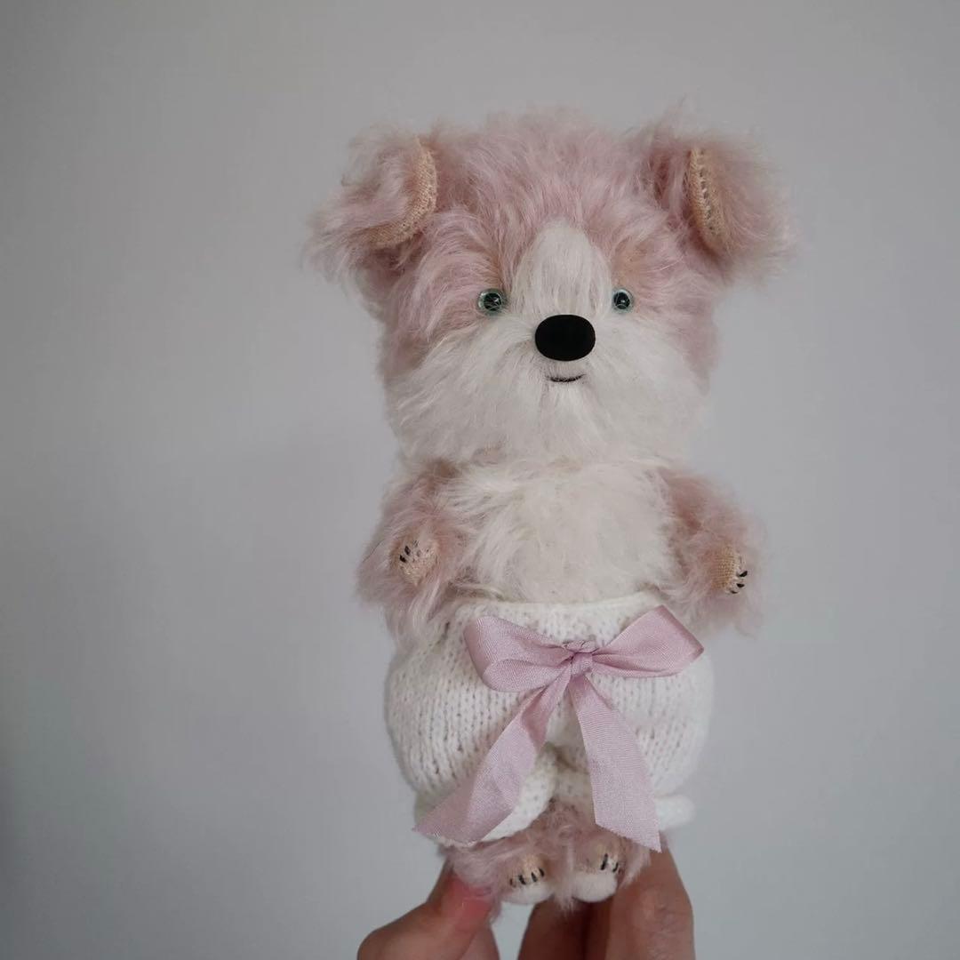 いちごミルクカラーの仔犬 アーティストベア 海外作家様 ハンドメイド ぬいぐるみ