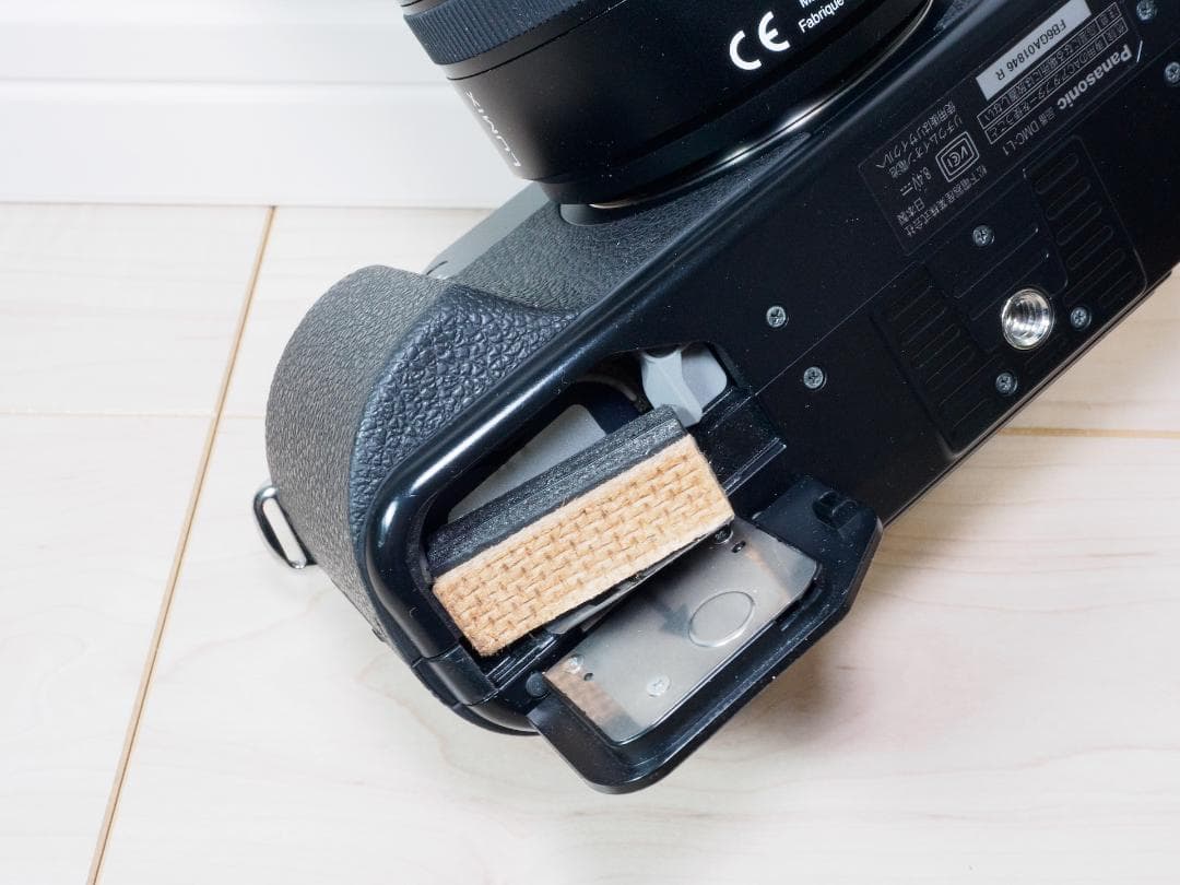 美品 完動品 LUMIX L1 レンズ2本付 バッテリー3本 申し渡しあり