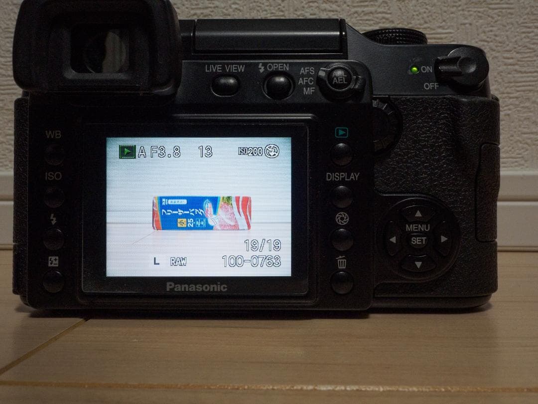 美品 完動品 LUMIX L1 レンズ2本付 バッテリー3本 申し渡しあり