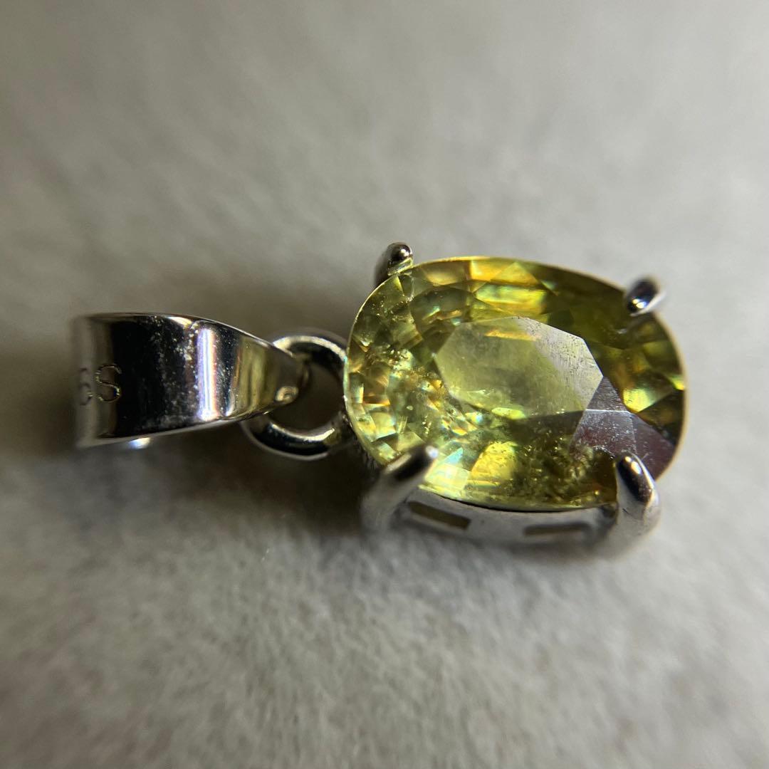 天然石　スフェーン使用ペンダントトップ　②