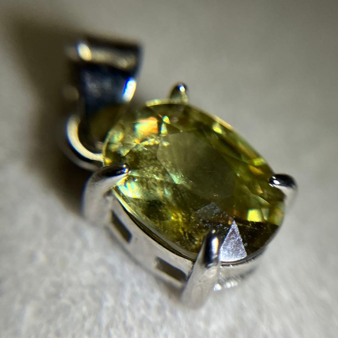 天然石　スフェーン使用ペンダントトップ　②