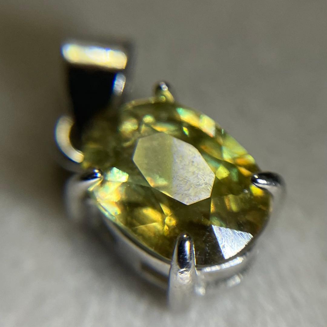 天然石　スフェーン使用ペンダントトップ　②