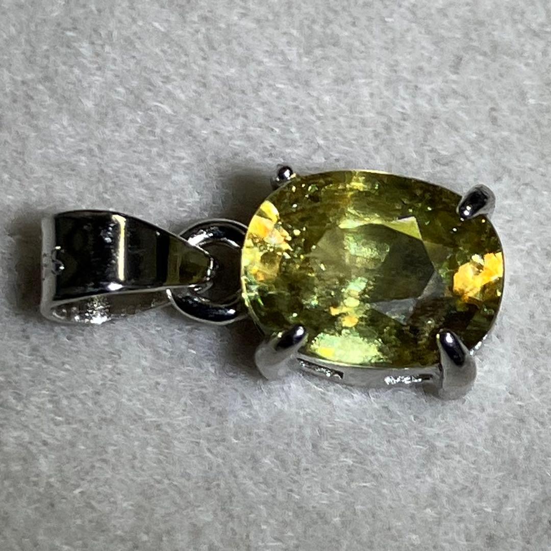 天然石　スフェーン使用ペンダントトップ　②