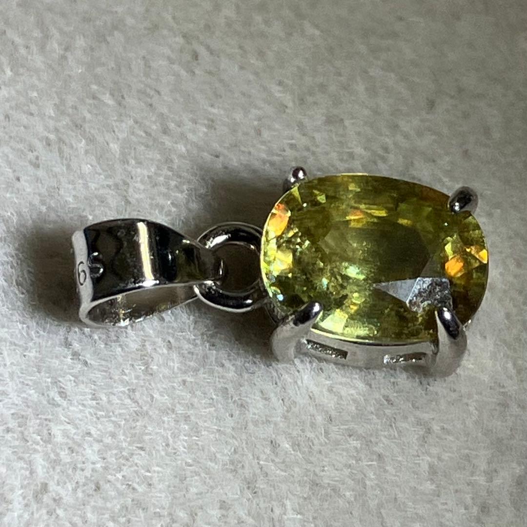 天然石　スフェーン使用ペンダントトップ　②