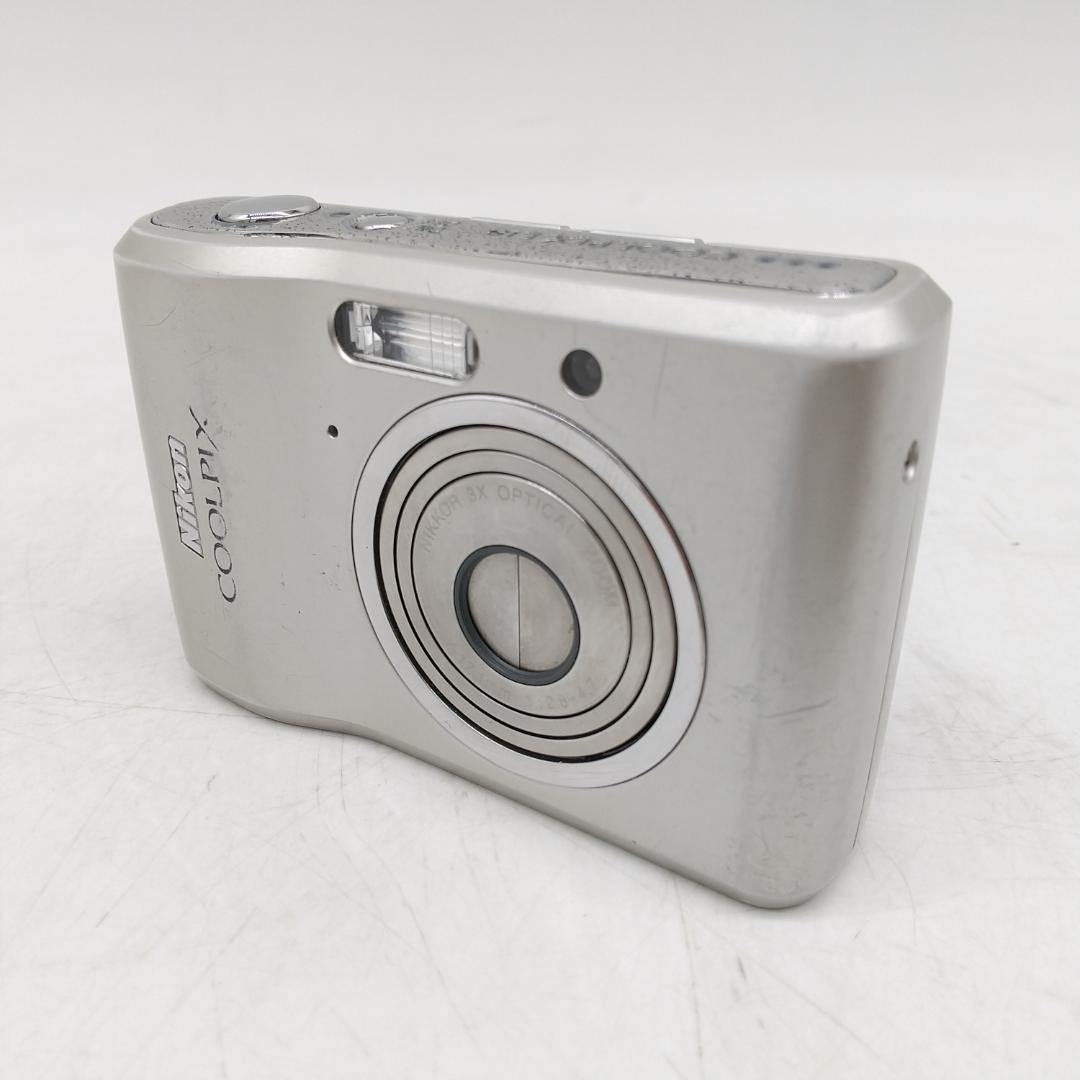 3018番 ニコン COOLPIX L18 デジタルカメラ シルバー 乾電池駆動