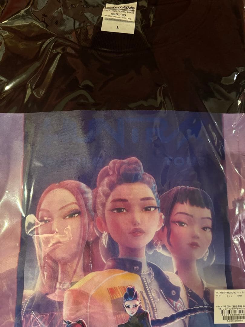 Netflix10周年　会場限定Tシャツ　デーモンハンターズ　ハントリックス