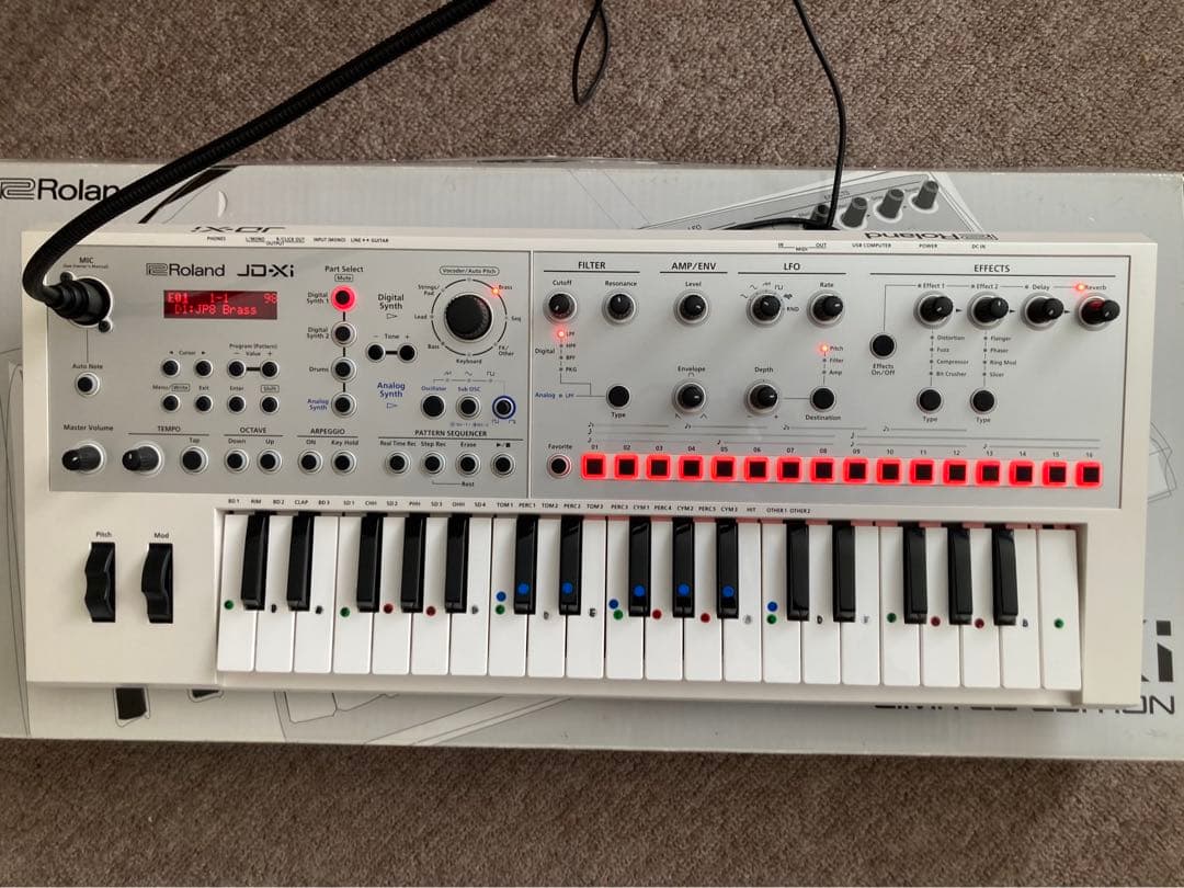 限定版 ホワイト Roland JD-Xi シンセサイザー